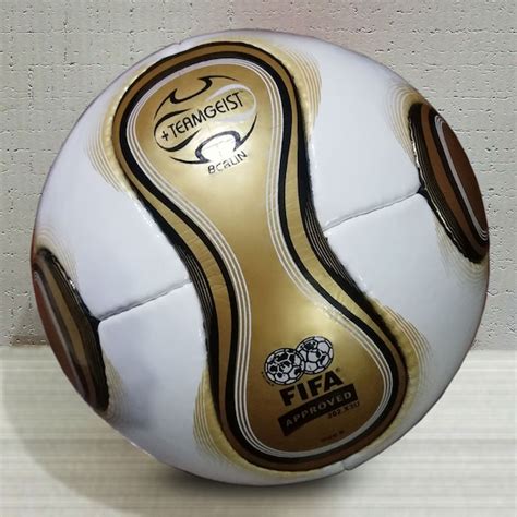 Official World Cup Final Match Ball Teamgeist Soccer Ball